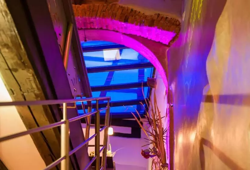 Hotelli Le B. Suites, Chambres & Restaurant