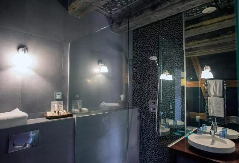 Hotelli Le B. Suites, Chambres & Restaurant