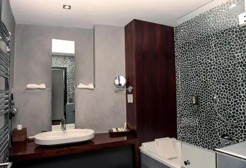 Hotelli Le B. Suites, Chambres & Restaurant