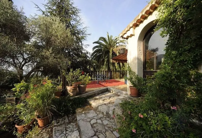 Hotelli Le Domaine De L Olivaie   Vacances Ulvf