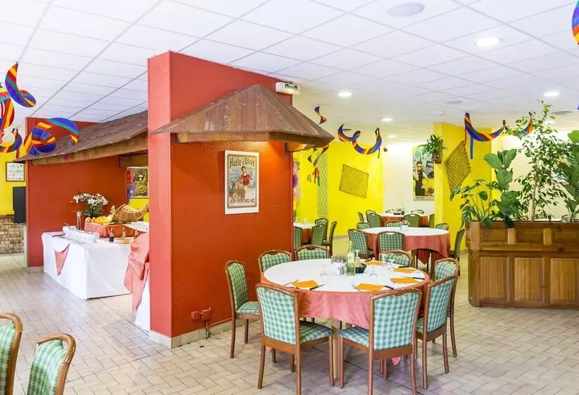 Hotelli Le Domaine De L Olivaie   Vacances Ulvf