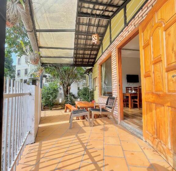 هتل Phu Quoc Village