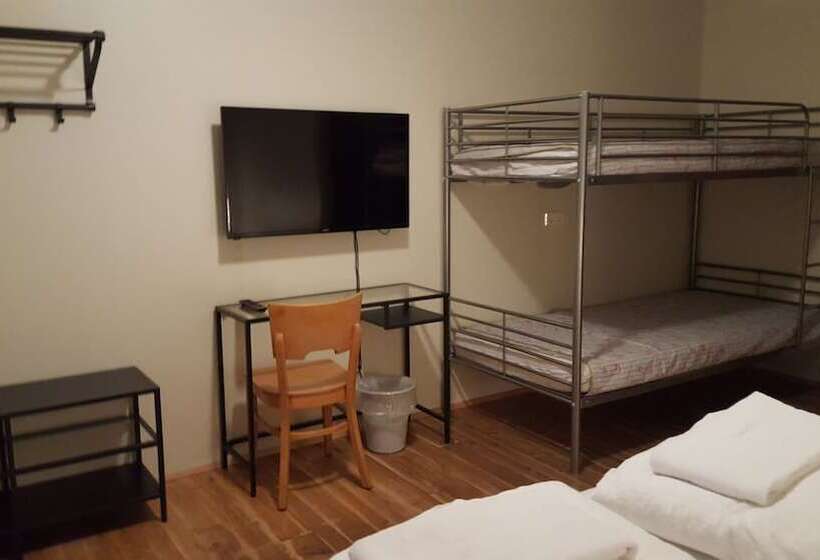 هتل Sveinbjarnargerdi