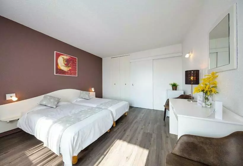 Hotelli Le Domaine De L Olivaie   Vacances Ulvf