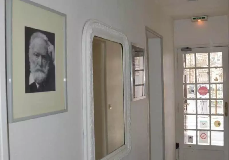 Hotel Victor Hugo