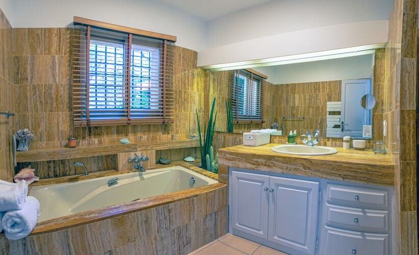 Villa Thalassa Art  B&b