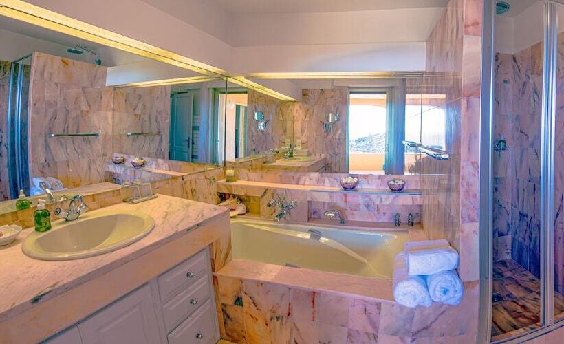 Villa Thalassa Art  B&b