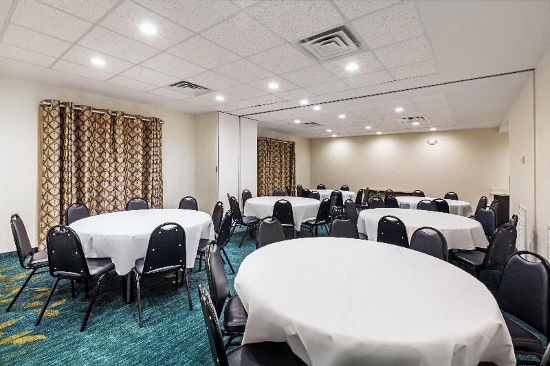 فندق Candlewood Suites Houston Spring, An Ihg