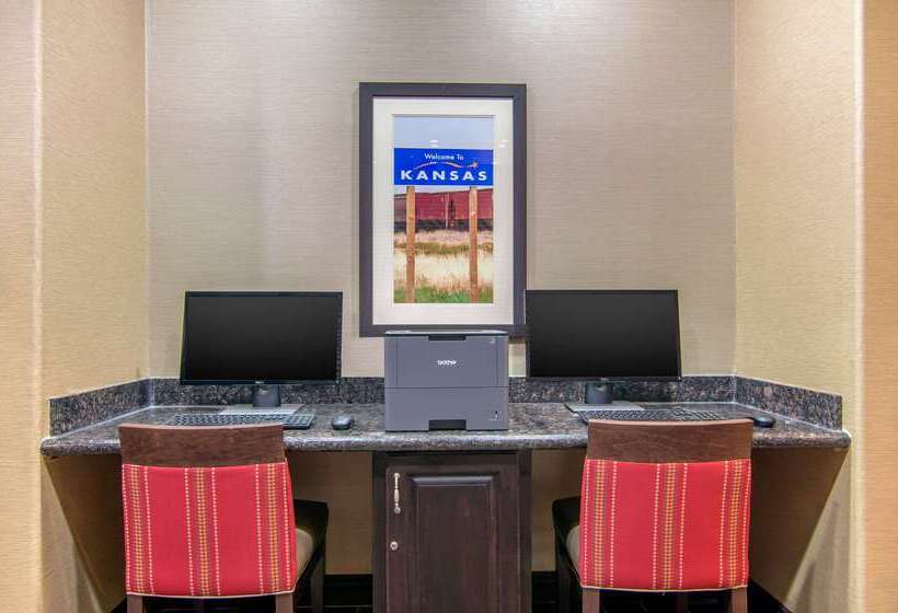 Отель Comfort Inn & Suites Shawnee  Kansas City