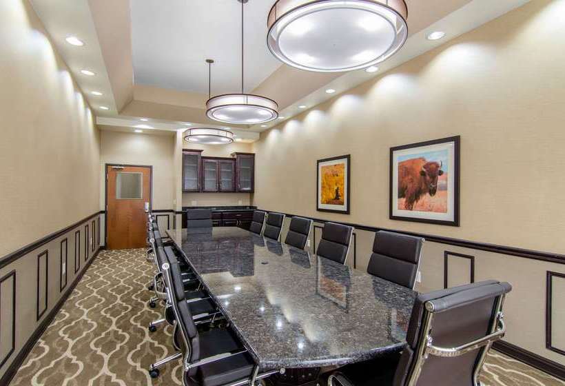 Отель Comfort Inn & Suites Shawnee  Kansas City