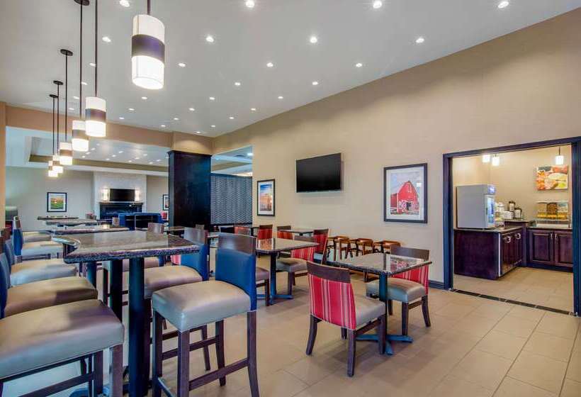 Отель Comfort Inn & Suites Shawnee  Kansas City