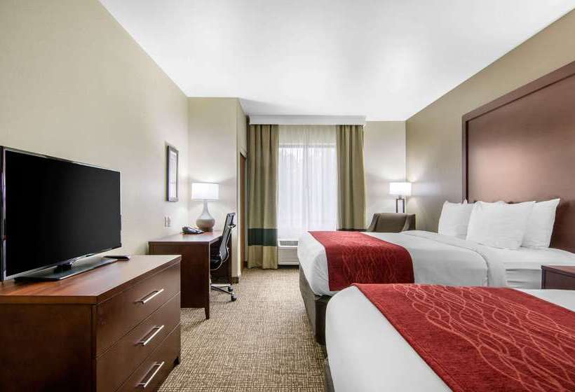 Отель Comfort Inn & Suites Shawnee  Kansas City