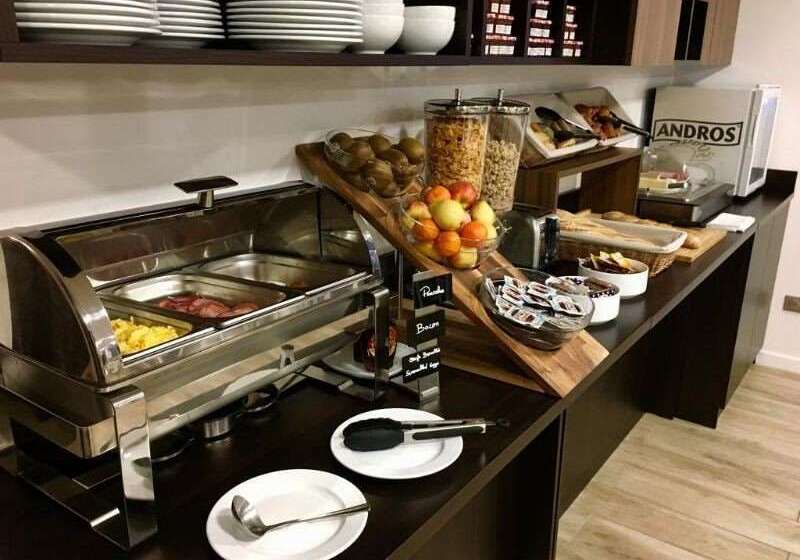 Brit Hotel Martigues Nord