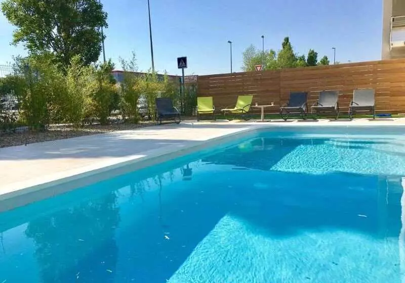 Brit Hotel Martigues Nord