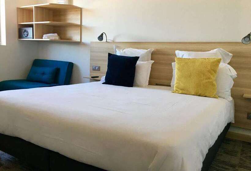 Brit Hotel Martigues Nord