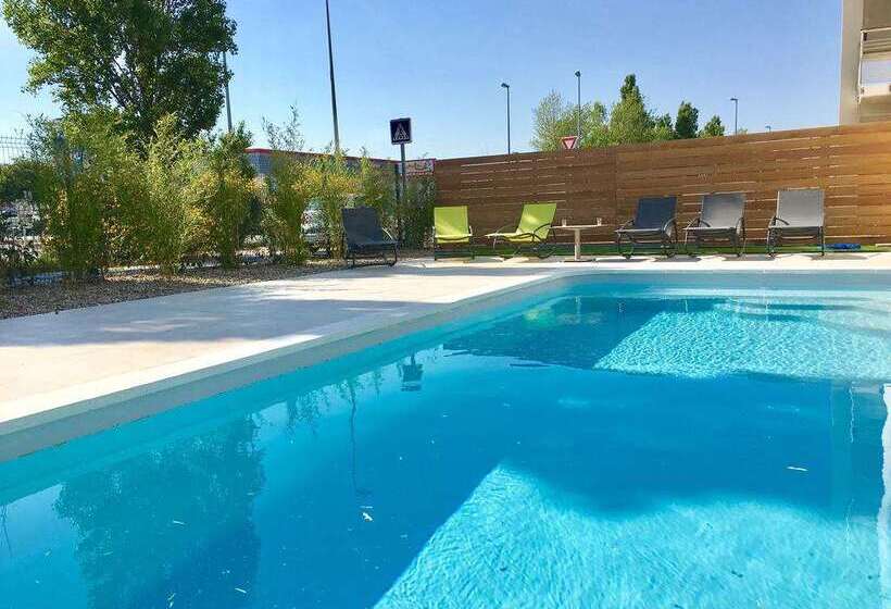 Brit Hotel Martigues Nord