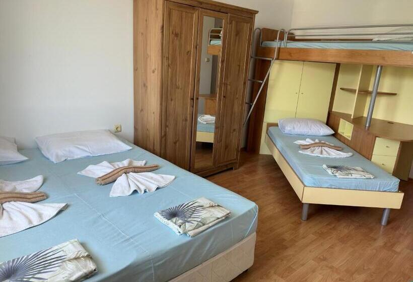 ホテル Complex Nev