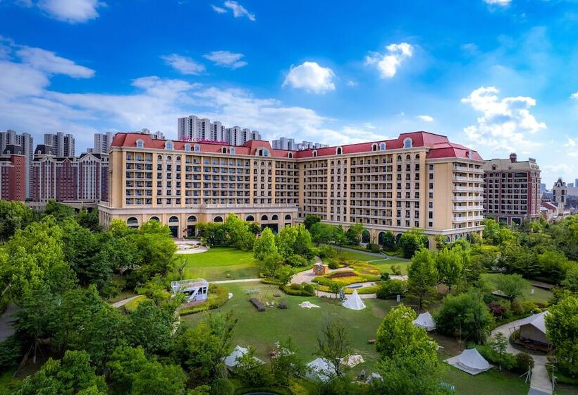 Hotel Crowne Plaza Qingdaoorientalmoviemetropolis, An Ihg