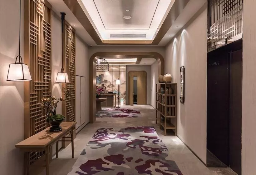 ホテル Crowne Plaza Qingdaoorientalmoviemetropolis, An Ihg