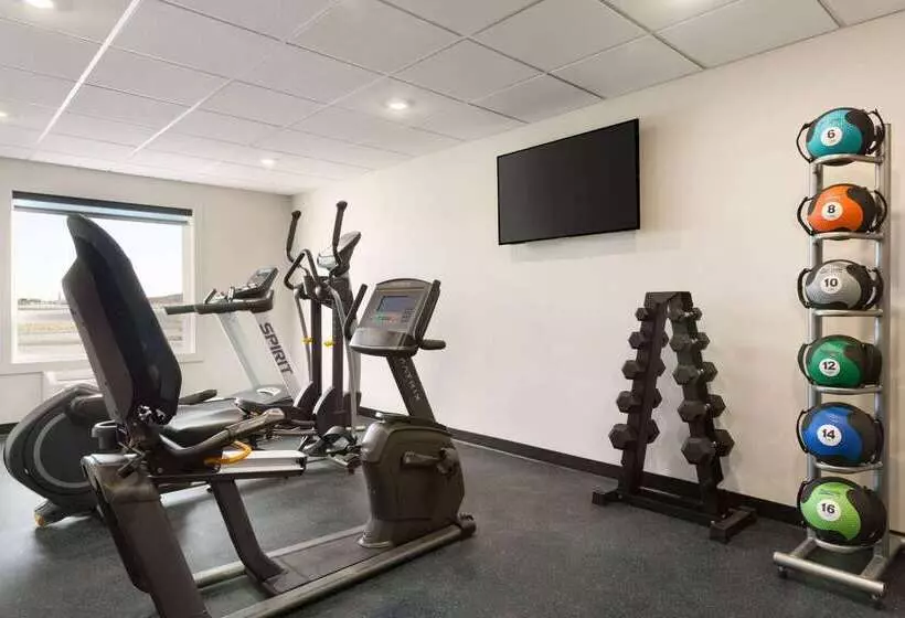 Hotelli Days Inn By Wyndham Calgary North Balzac