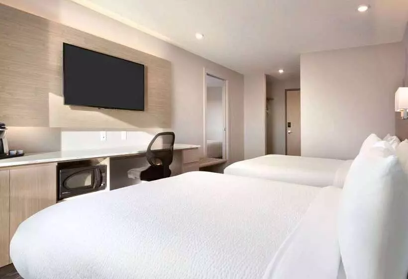 Hotelli Days Inn By Wyndham Calgary North Balzac