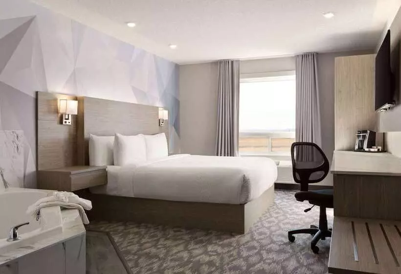 Hotelli Days Inn By Wyndham Calgary North Balzac