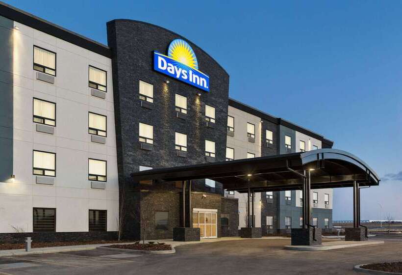 בית מלון כפרי Days Inn By Wyndham Calgary North Balzac