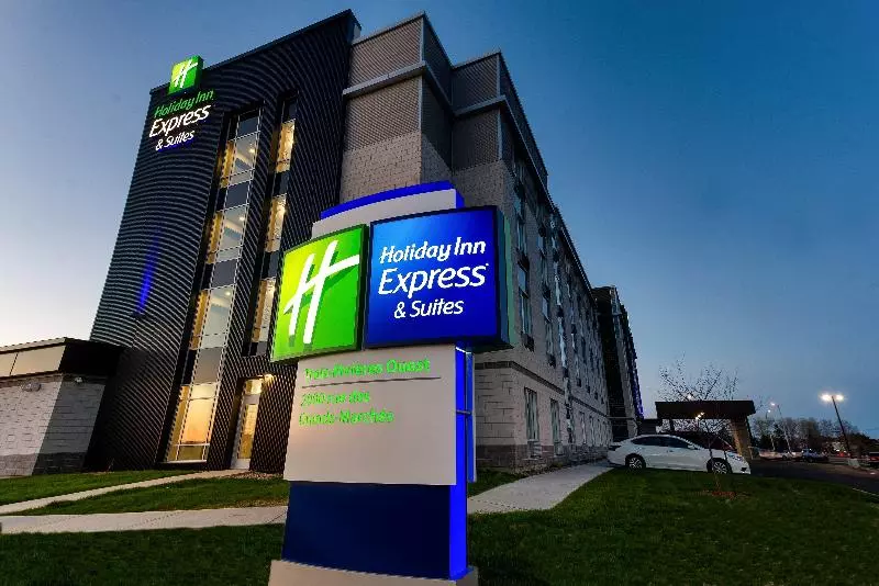 ホテル Holiday Inn Express & Suites   Trois Rivieres Ouest, An Ihg