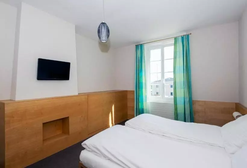هتل Hôtel Du Cheval Blanc