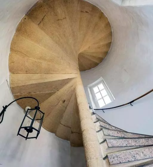 هتل Hôtel Du Cheval Blanc