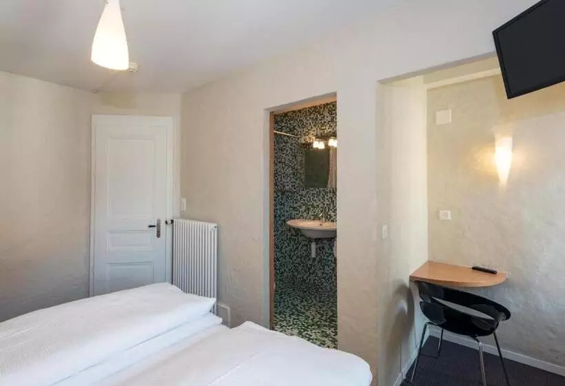 هتل Hôtel Du Cheval Blanc