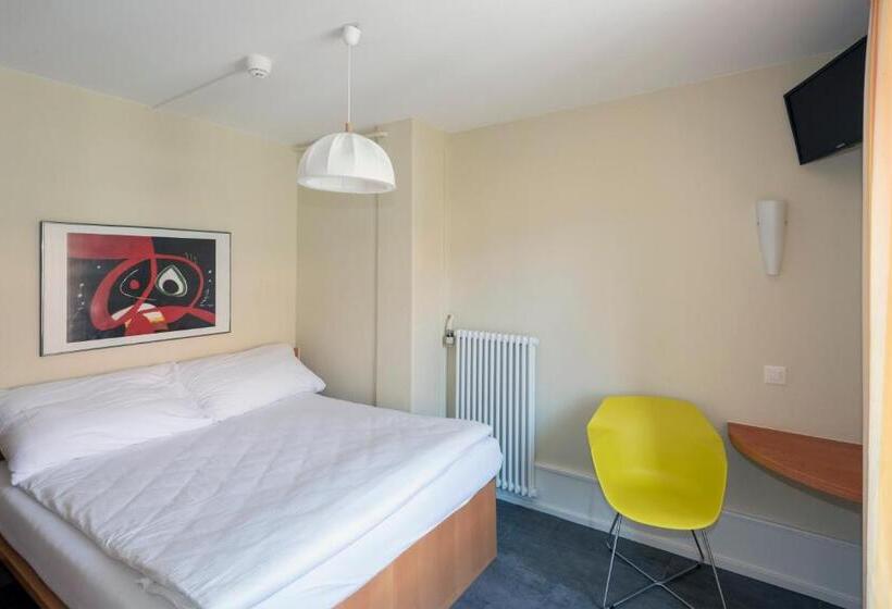 ホテル Hôtel Du Cheval Blanc