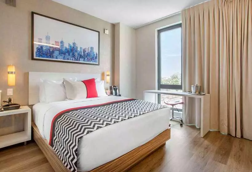 Insignia Hotel Brooklyn, Ascend Hotel Collection