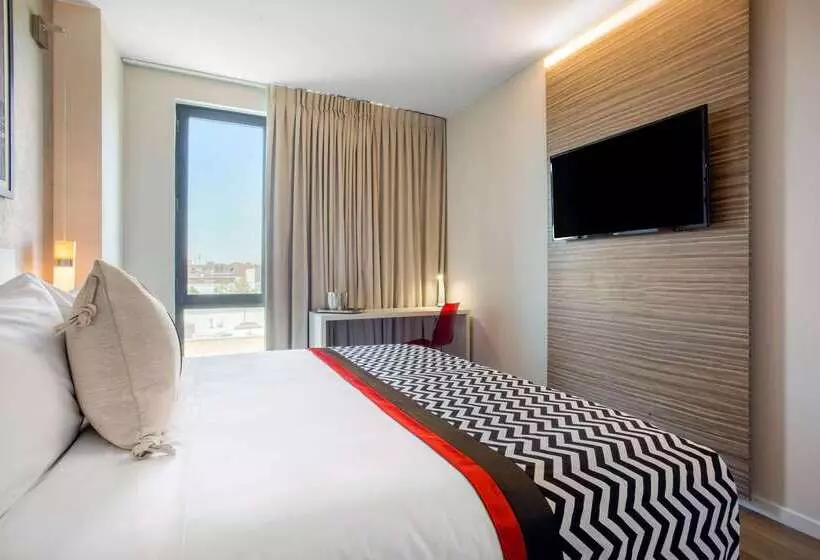 Insignia Hotel Brooklyn, Ascend Hotel Collection