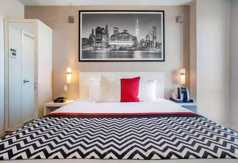 Insignia Hotel Brooklyn, Ascend Hotel Collection