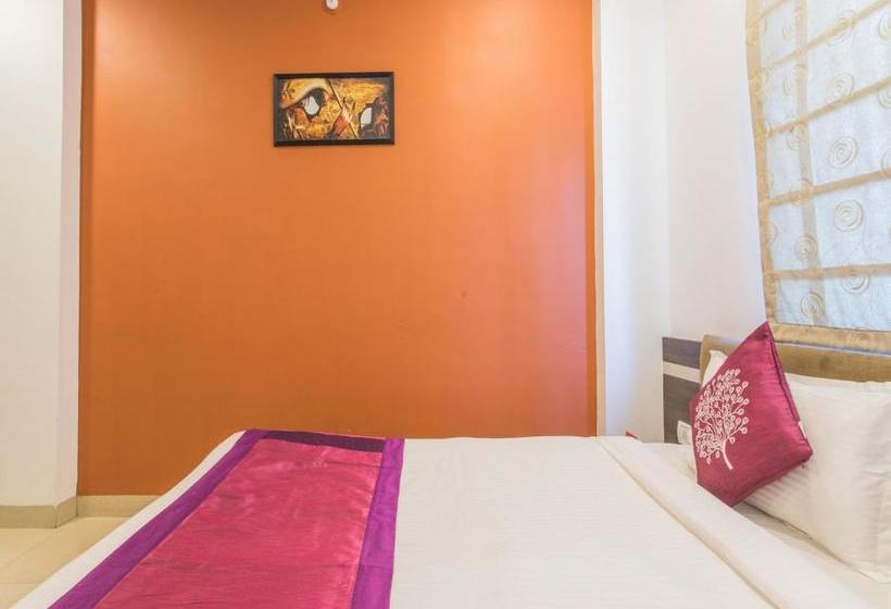 Отель Oyo Rooms Gangwal Bus Stand