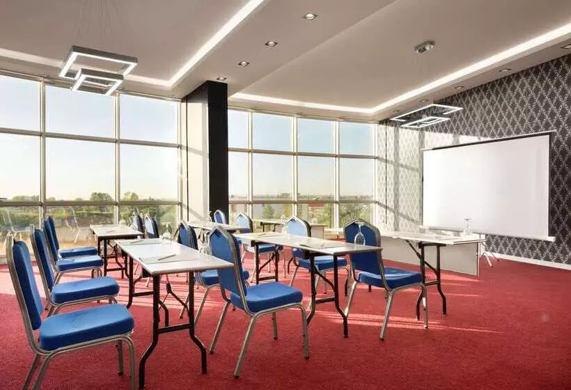 Ramada Hotel & Suites By Wyndham Edirne