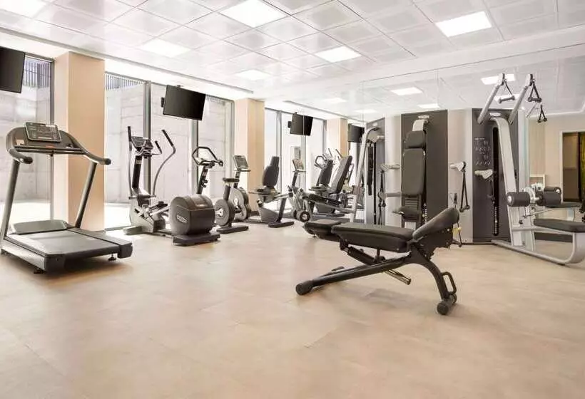 ホテル Ramada By Wyndham Istanbul Alibeykoy
