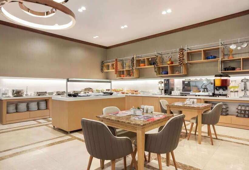 Hotel Ramada By Wyndham Istanbul Alibeykoy