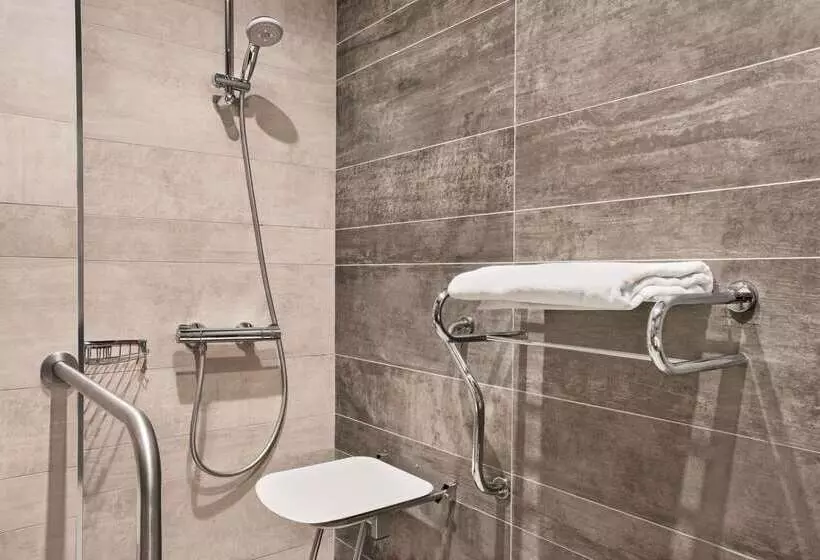 ホテル Ramada By Wyndham Istanbul Alibeykoy