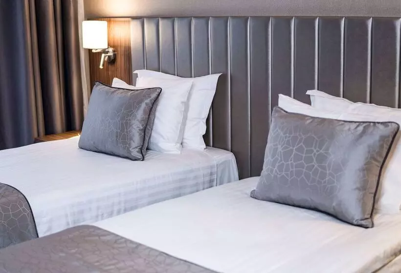 ホテル Ramada By Wyndham Istanbul Alibeykoy