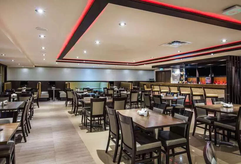 Hotelli Ramada By Wyndham Jacksons Point