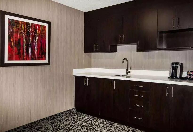 Hotelli Ramada By Wyndham Jacksons Point