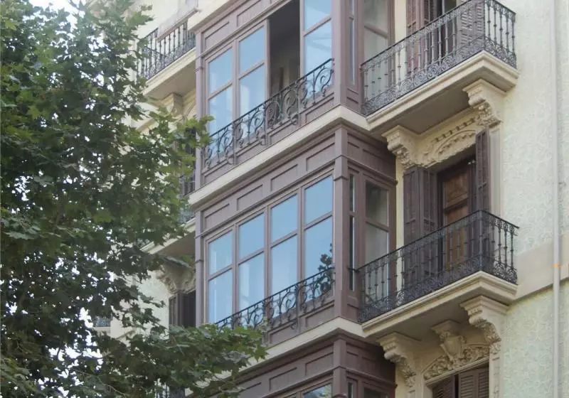 هتل Som Nit Triomf