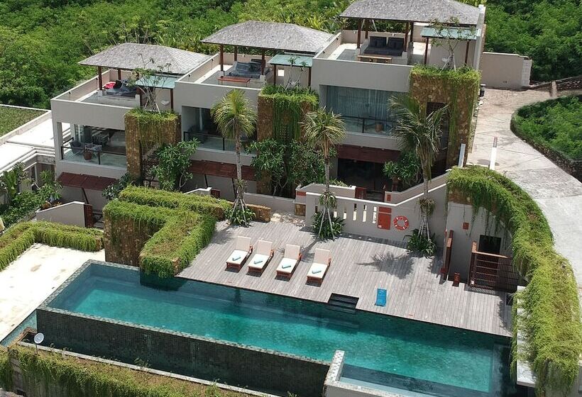 Отель The Tamarind Resort  Nusa Lembongan