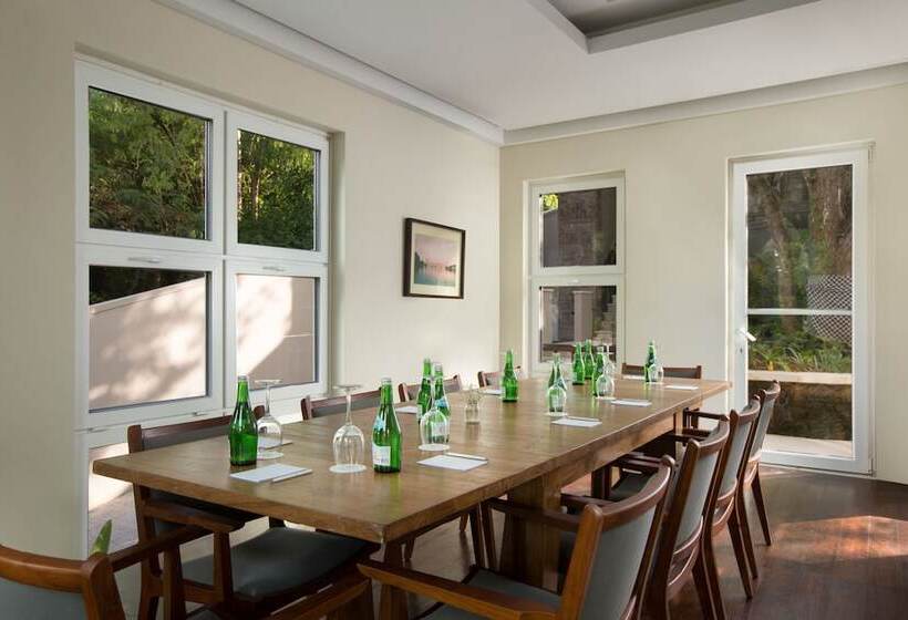 Отель The Tamarind Resort  Nusa Lembongan