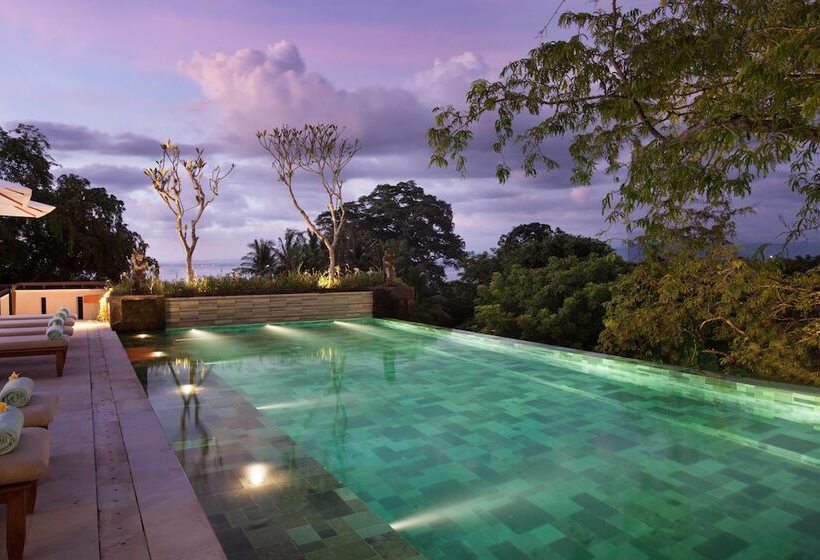 Отель The Tamarind Resort  Nusa Lembongan