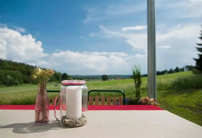 Aamiaismajoitus (B&B) Haus Steirer Am Kaiserwald
