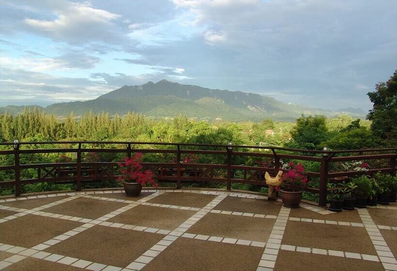 Отель Issara Boutique Winery