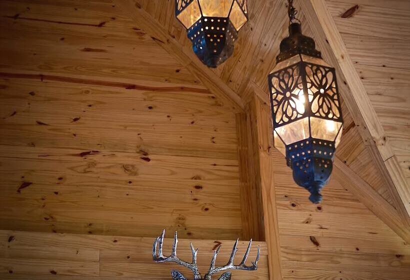 Отель Issara Boutique Winery